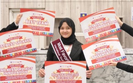 Mahasiswi UM Palembang Ini Raih Sejumlah Medali di International Youth Innovation Summit Malaysia-Singapura