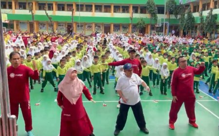 Senam Bareng Siswa SD Muhammadiyah 12 Pamulang, Mendikdasmen Sampaikan Pesan Ini