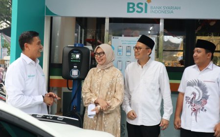 Dukung Ekosistem Kendaraan Listrik, PLN dan BSI Resmikan SPKLU di Masjid Raya Bintaro Jaya