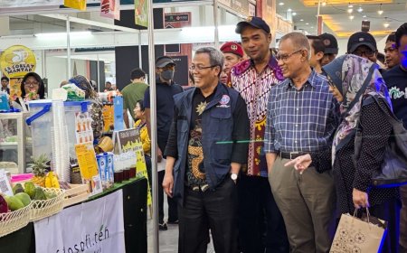 Kunjungi Muhammadiyah Jogja Expo ke-4, Haedar Nashir: Program yang Sangat Bagus