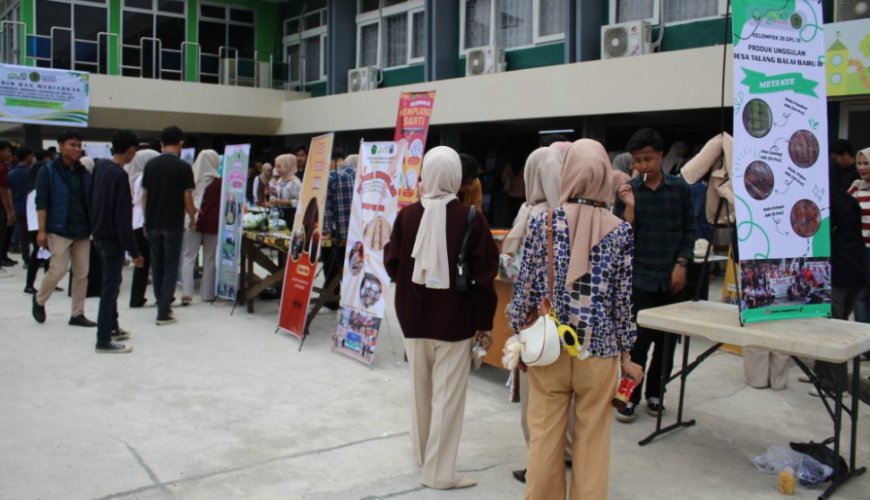 LPPM UM Palembang Gelar Seminar Artikel dan Pameran Produk Unggulan Desa KKN Angkatan ke-64