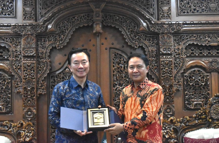 Hilman Latief Terima Kunjungan CEO VinFast, Bahas Peluang Investasi hingga Pendidikan