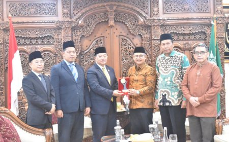 PP Muhammadiyah dan Pemerintah Kamboja Jajaki Kerja Sama Pendidikan untuk Pelajar Muslim