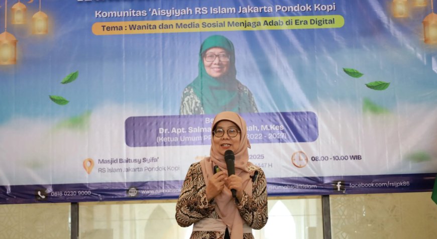 Salmah Orbayinah Ingatkan Pentingnya Adab di Media Sosial