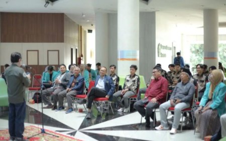 UMS Lepas Tujuh Tim Mahasiswa untuk Berlaga di ONMIPA, KJI, dan KMI Expo XVI