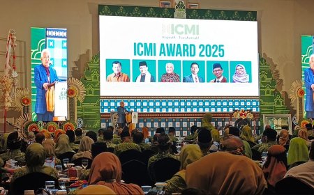 Din Syamsuddin Raih Penghargaan ICMI Award untuk Kontribusi di Pendidikan dan Perdamaian