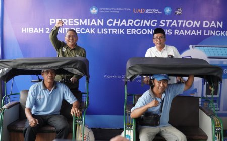 Majelis Pemberdayaan Masyarakat-UAD Resmikan Charging Station dan Hibah Becak Listrik
