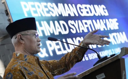 Haedar Nashir Ajak Seluruh Institusi Muhammadiyah Galang Donasi untuk Penyintas Bencana Sumatra