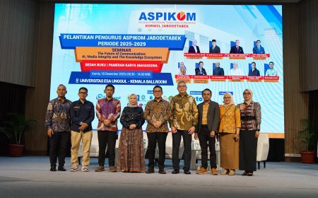 Mendag Tinjau Pameran Wirausaha Mahasiswa di Universitas Esa Unggul