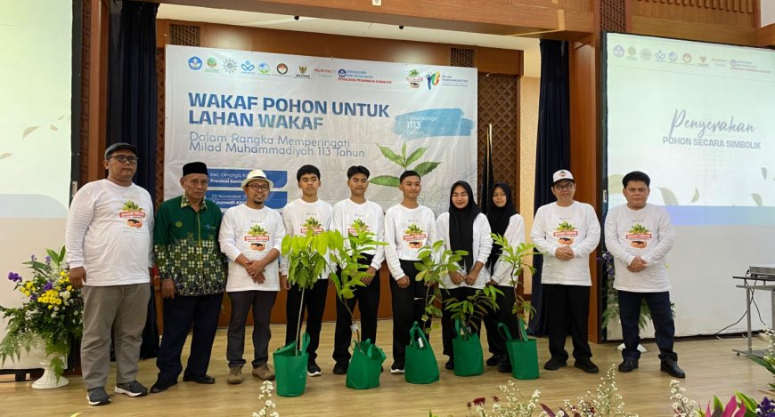 Muhammadiyah Luncurkan Gerakan Wakaf Pohon Produktif