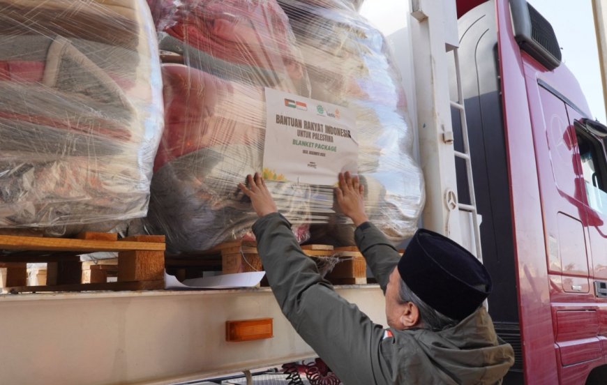 Antisipasi Musim Dingin, Lazismu Siapkan Satu Truk Kontainer Selimut untuk Gaza