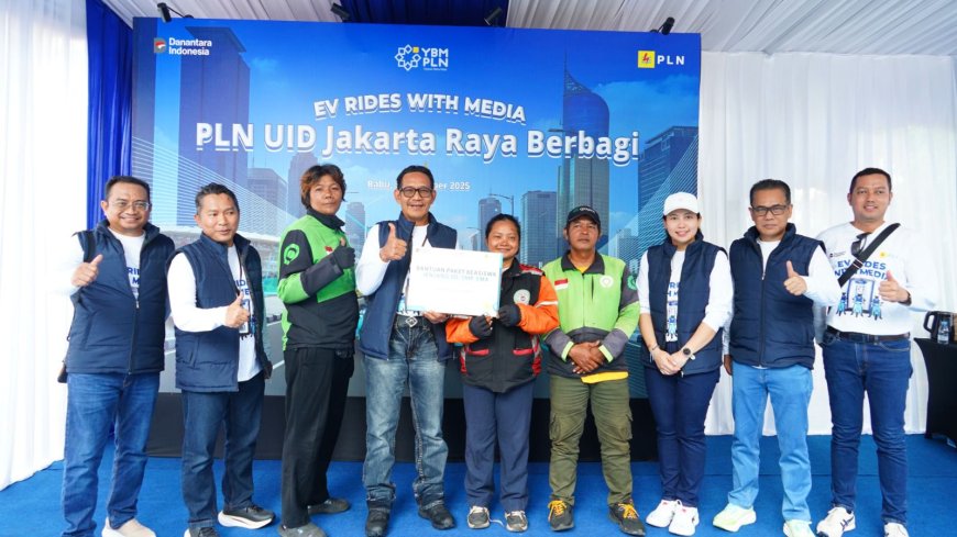 PLN Salurkan Bantuan bagi Pengemudi Ojol Ramah Lingkungan
