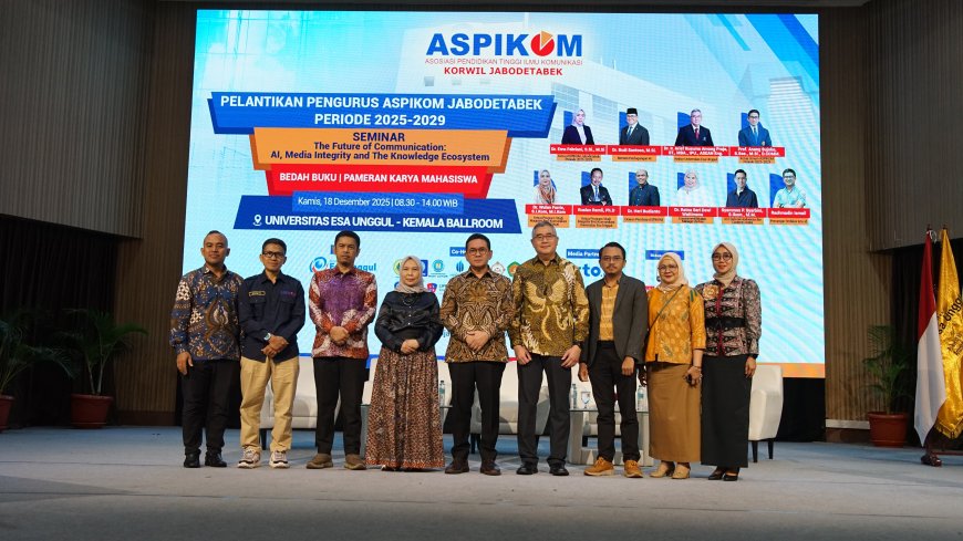 Mendag Tinjau Pameran Wirausaha Mahasiswa di Universitas Esa Unggul