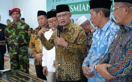 Resmikan Masjid Ar Royyan, Haedar Nashir Soroti Peran Masjid sebagai Pusat Pembangunan Umat