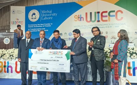 Dosen FAI UMS Ini Raih Best Paper di Forum Ekonomi Islam Internasional