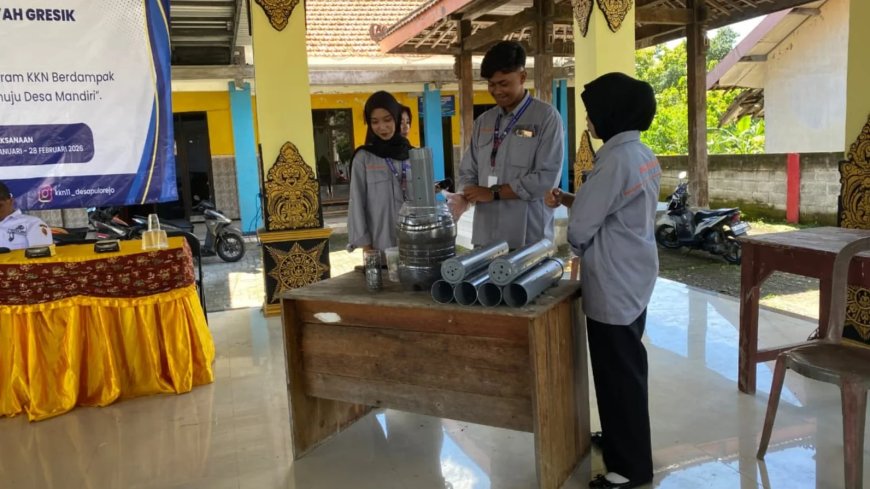 UMG Edukasi Warga Pulorejo Olah Sampah Jadi Kompos dengan Teknik Biopori