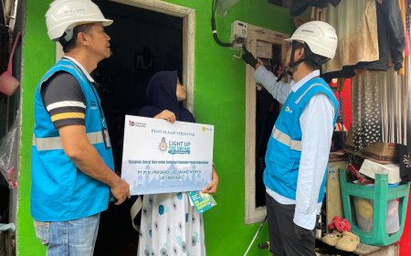 PLN UID Jakarta Raya Bantu Akses Listrik Gratis untuk Puluhan Keluarga Kurang Mampu