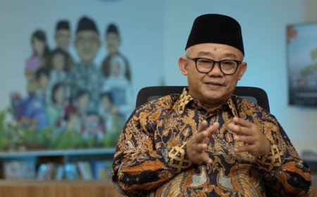 Abdul Mu’ti Jelaskan Alasan Al-Qur’an Turun Bertahap dalam Peristiwa Nuzulul Quran