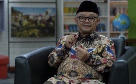 Abdul Mu’ti Jelaskan Makna Zakat sebagai Ibadah yang Membersihkan Jiwa dan Mengatasi Masalah Sosial