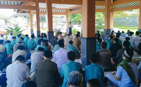Shalat Idulfitri di Rempoah Banyumas Tetap Khidmat di Tengah Cuaca Hujan