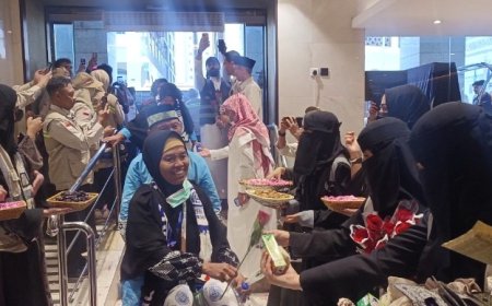 Kloter Perdana Haji 2026 Tiba di Madinah, Jemaah Disambut Hangat dan Tanpa Kendala