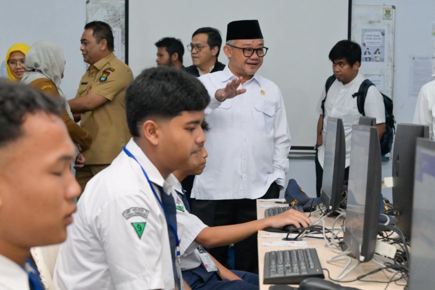TKA SMP Berjalan Lancar, Mendikdasmen Pastikan Sistem Antikecurangan dan Data Lebih Komprehensif