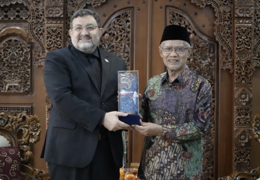 PP Muhammadiyah Terima Dubes Iran, Haedar Nashir Serukan Perdamaian dan Kemanusiaan Global