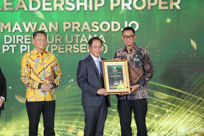 Dirut PLN Raih Green Leadership PROPER 2025, Tegaskan Akselerasi Transisi Energi Bersih