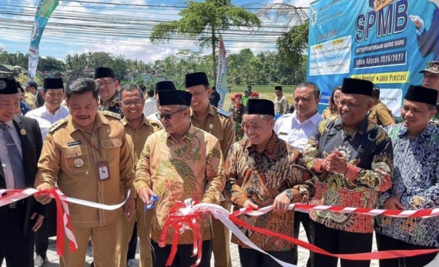 Abdul Mu’ti Resmikan SMA Saintek Ahmad Dahlan Salatiga, Dorong Pendidikan Berbasis Riset dan Lingkungan