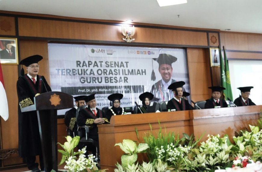 Ridho Al Hamdi Dikukuhkan Jadi Guru Besar UMY, Soroti Disfungsi Partai Politik Global