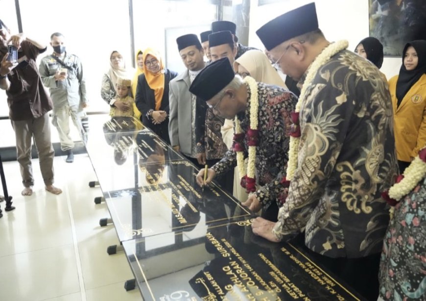 Haedar Nashir Resmikan Peremajaan Enam Amal Usaha Muhammadiyah di Gubeng Surabaya