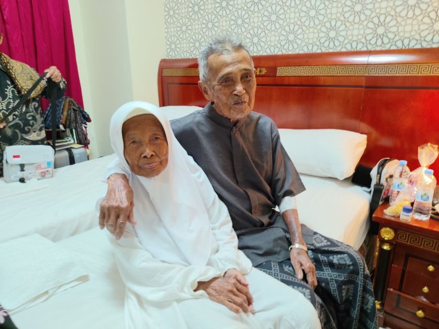 Jamaah Haji Lansia Asal Brebes Sempat Terpisah, Pertemuan Haru di Madinah Usai Dirawat
