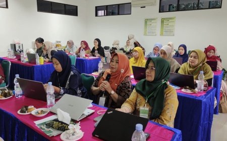 FKK UMJ Perkuat Kompetensi Pembimbing Klinik Lewat Pelatihan Preseptor Mentor Profesi Bidan