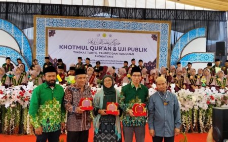 Siti Aisyah Apresiasi Puluhan Hafiz Al-Qur’an dalam Khotmul Quran MIT Muhammadiyah Sumberejo
