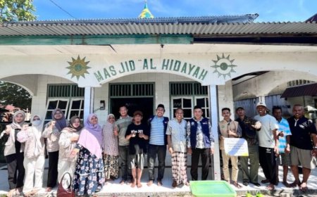 PDM Makassar Salurkan Daging Kurban dan Layanan Kesehatan Gratis ke Pulau Kodingareng