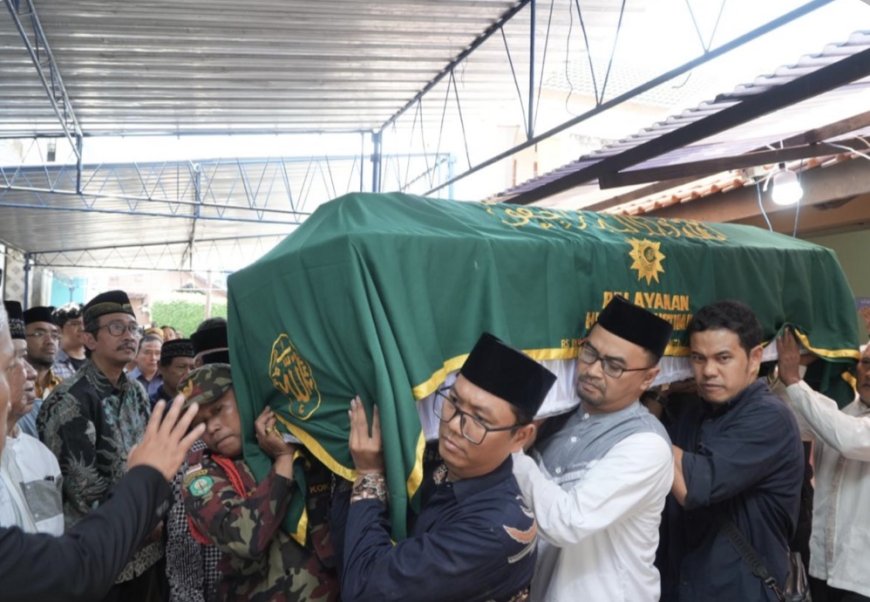 Haedar Nashir Lepas Kepergian Hamim Ilyas dengan Duka Mendalam