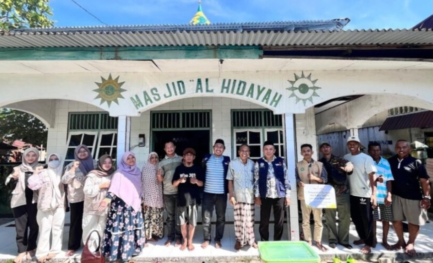 PDM Makassar Salurkan Daging Kurban dan Layanan Kesehatan Gratis ke Pulau Kodingareng