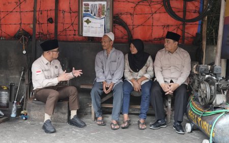 Wamenhaj Kunjungi Tukang Tambal Ban Asal Semarang yang Berhasil Berhaji Setelah Menabung 12 Tahun