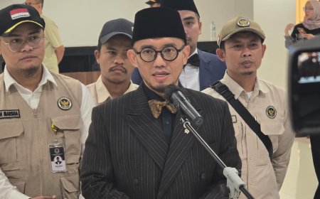 Wamenhaj Sambut Kepulangan 373 Petugas Haji, Tegaskan Evaluasi dan Peringatkan Modus Penipuan Rekrutmen PPIH