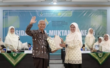Busyro Muqoddas Minta Nasyiatul ‘Aisyiyah Perkuat Kepemimpinan Perempuan Berkemajuan