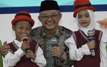 Abdul Mu’ti Soroti Krisis Kesehatan Mental Generasi Muda, Penggunaan Gawai Jadi Perhatian Serius