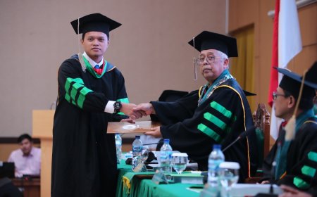 Abdul Mu’ti Hadiri Promosi Doktor Muhammad Khoirul Huda di UNJ, Sebut Gelar Doktor Lahir dari Ketekunan