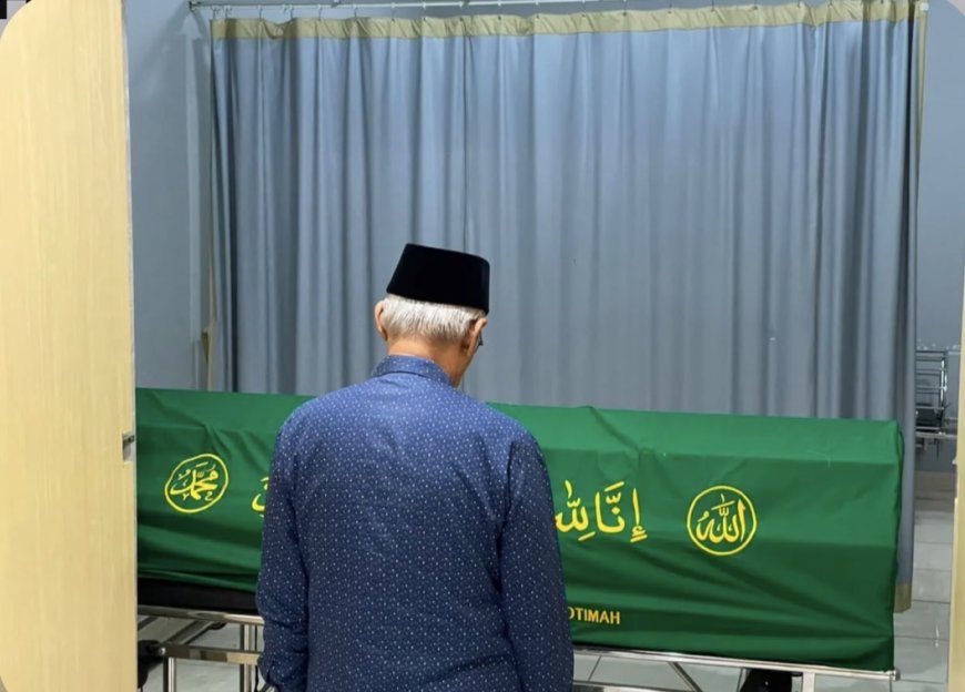 Haedar Nashir Pimpin Salat Jenazah Siti Chamamah Soeratno, Muhammadiyah Beri Penghormatan Terakhir