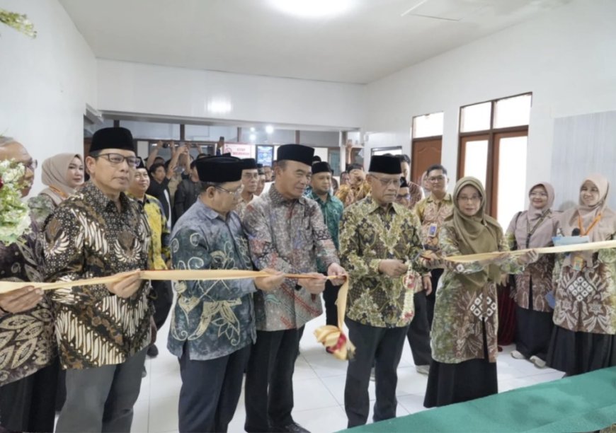Haedar Nashir Resmikan Gedung KRIS RSI Banjarmasin