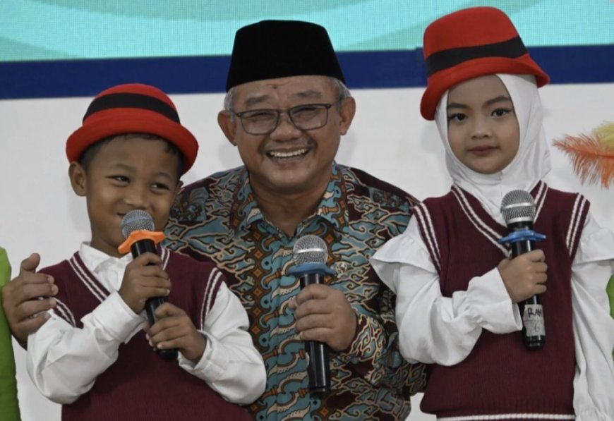 Abdul Mu’ti Soroti Krisis Kesehatan Mental Generasi Muda, Penggunaan Gawai Jadi Perhatian Serius