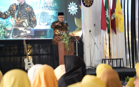 Haedar Nashir Ajak Warga Muhammadiyah Jadikan Berorganisasi sebagai Ibadah dan Perkuat Kemandirian Ekonomi Umat