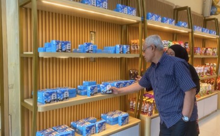 Toko Oleh-oleh 1915 Resmi Hadir, Haedar Nashir Ajak Warga Berkunjung