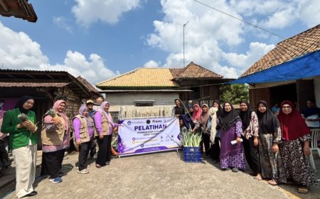 UM Palembang Dorong KWT Kembang Mekar Olah Limbah Nanas Jadi Produk Bernilai Ekonomi
