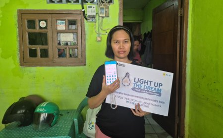 PLN UID Jakarta Raya Sambungkan Listrik Gratis untuk 83 Keluarga Prasejahtera