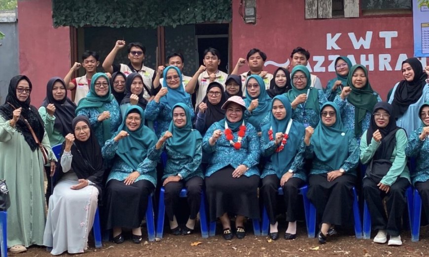 Mahasiswa KKN 43 UMJ Dampingi Layanan Digital hingga Dukung Ketahanan Pangan Warga Desa Waru